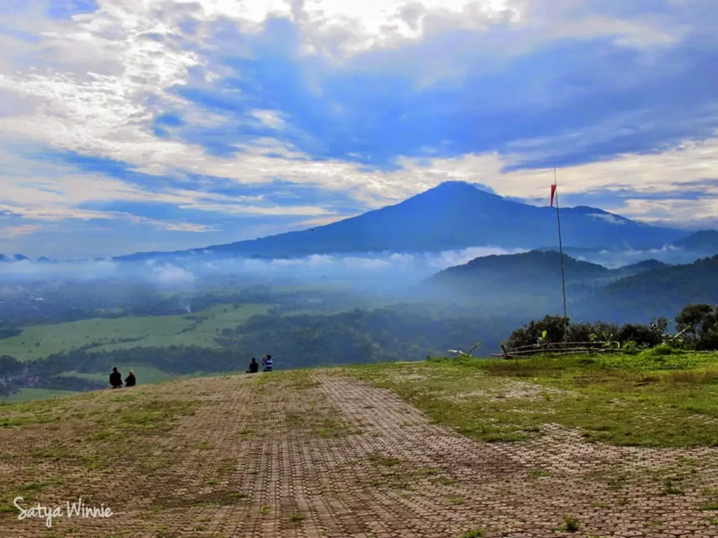 Pemandangan Gunung Ciremai