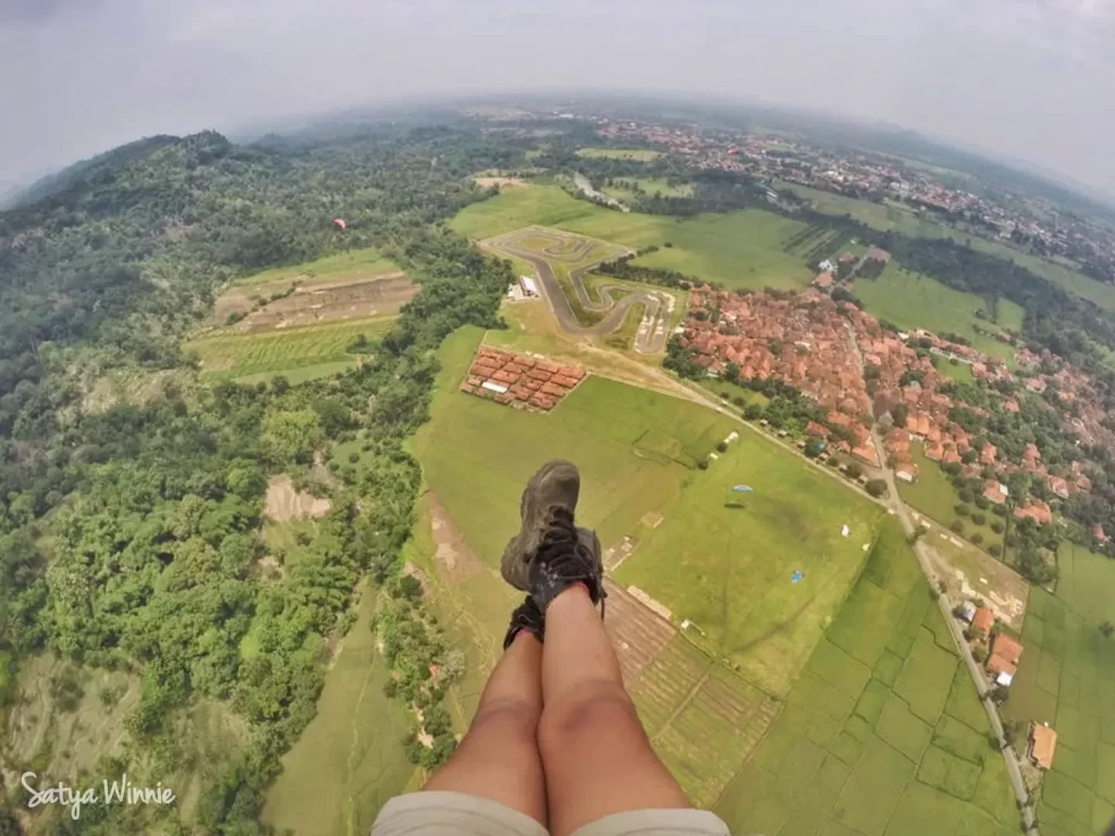 Satya Winnie di Gunung Panten