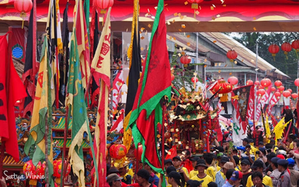 Arak-arakan Cap Go Meh Singkawang