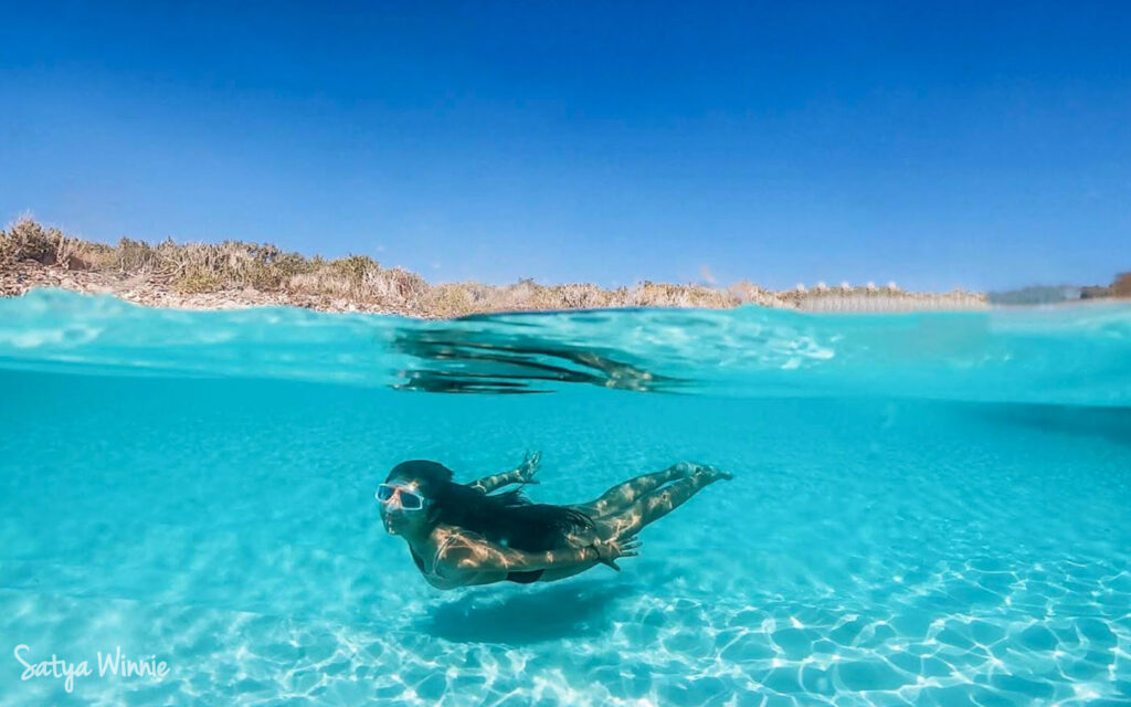 Air laut jernih di Pulau Bahuluang